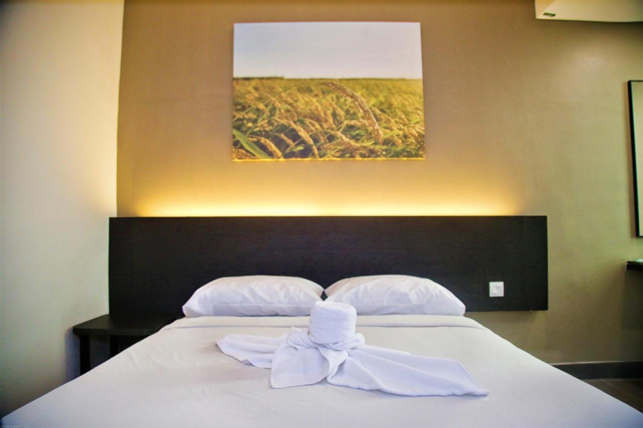 Padi Padi Hotel Kangar Eksteriør billede